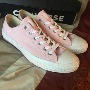 Light Pink Converse 🌸 ✨